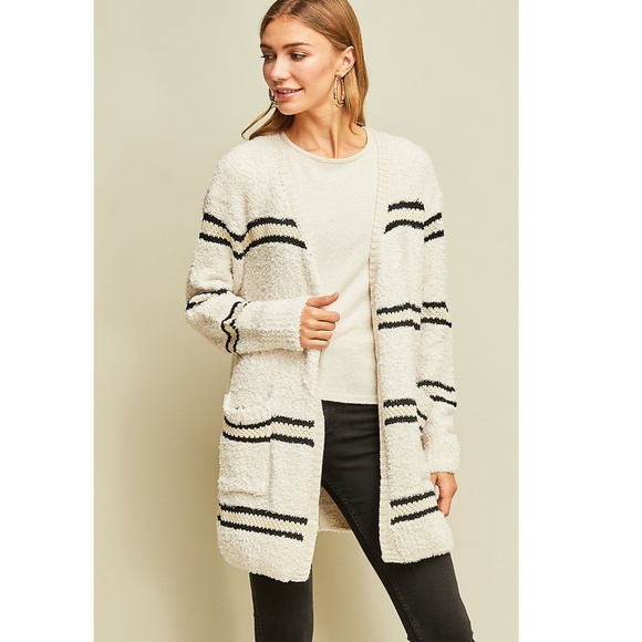 Still available in Med/Lg in new listing* - Picture 2 of 7